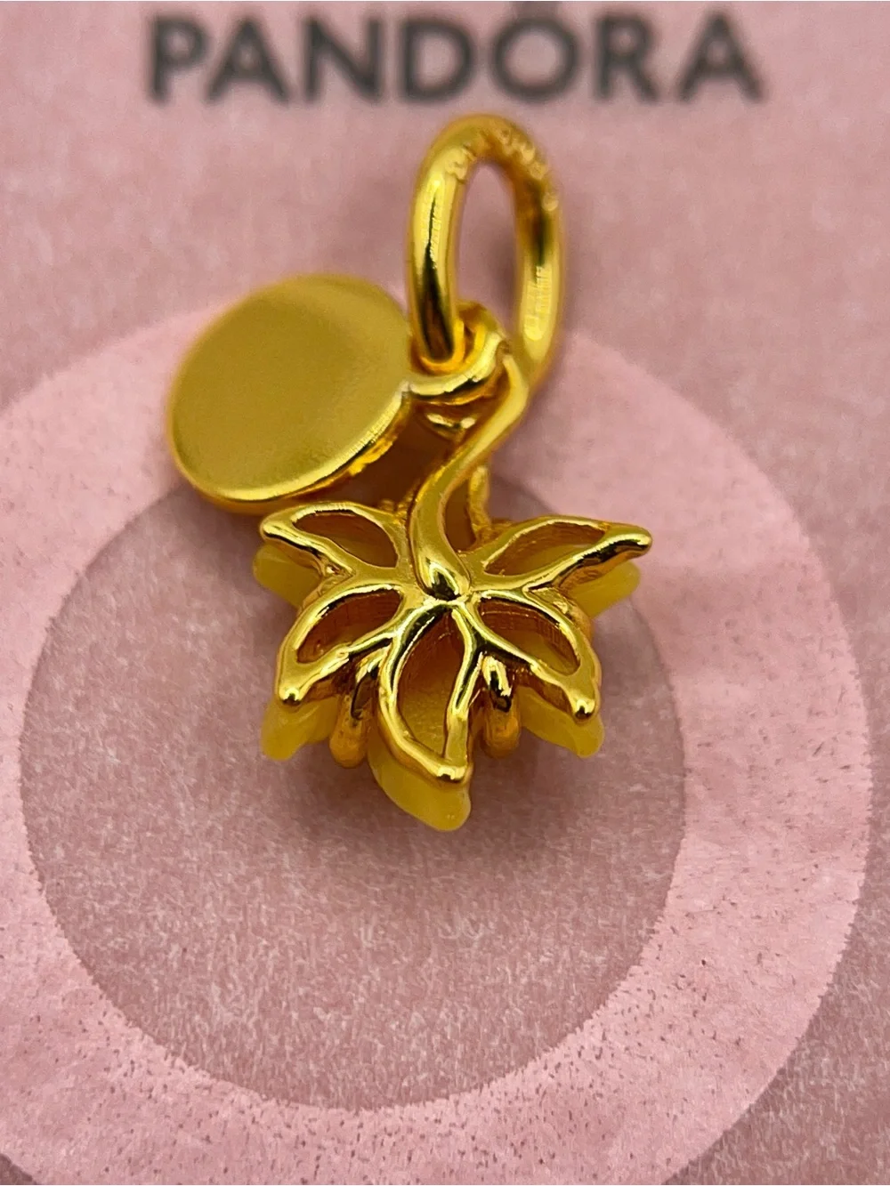 Pandora Disney Tangled Rapunzel Sundrop Flower Glow In The Dark Dangle Charm